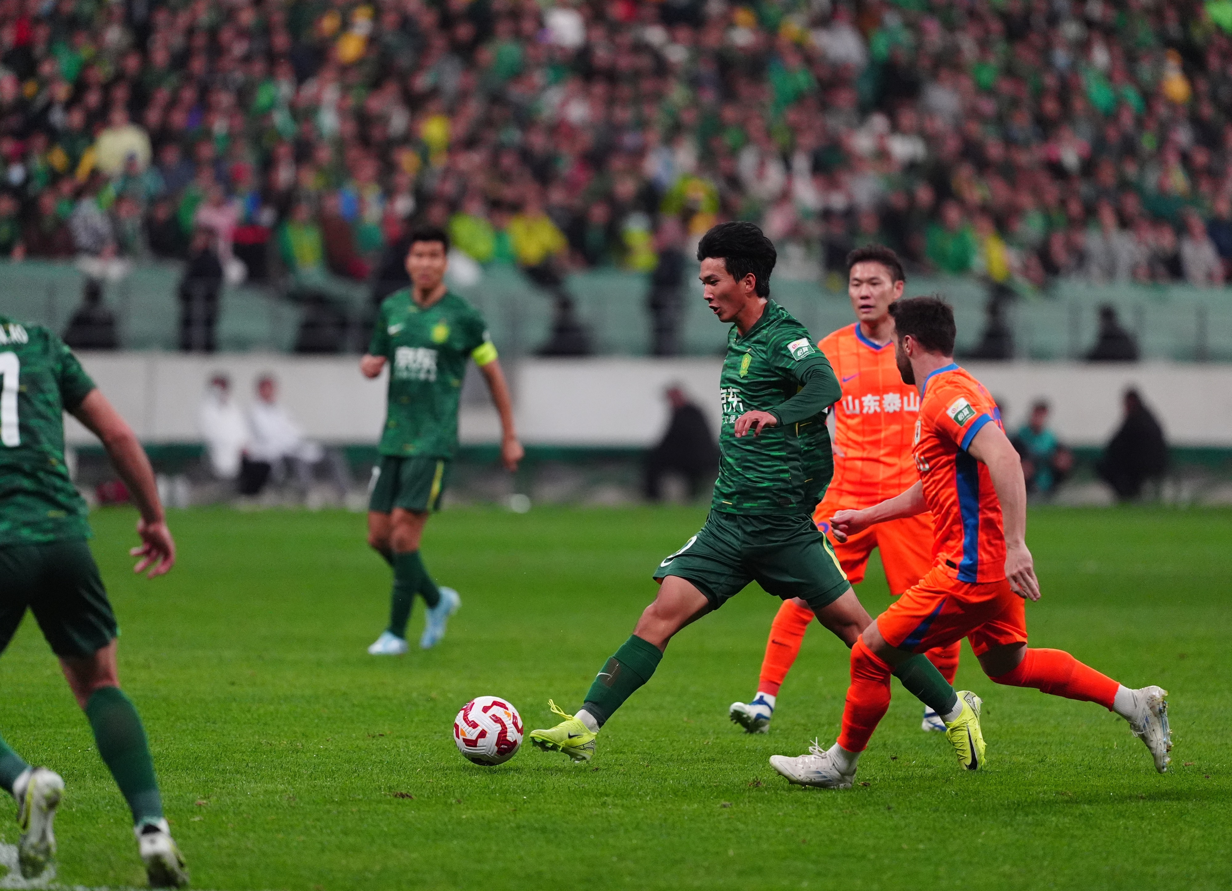 北京国安成功晋级下一轮比赛