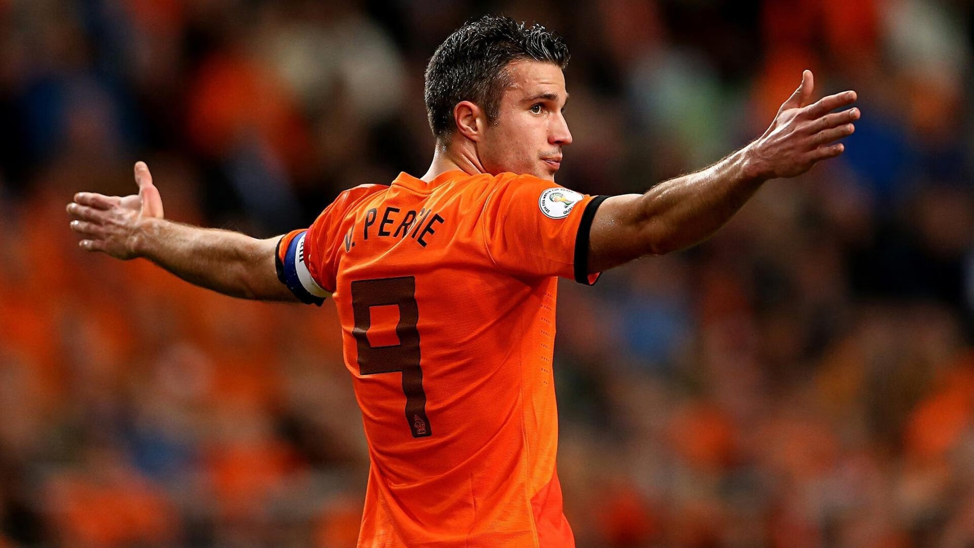 绿茵场上的德比硝烟，篮球馆内的东方逆袭—体育世界里的唯一性对决